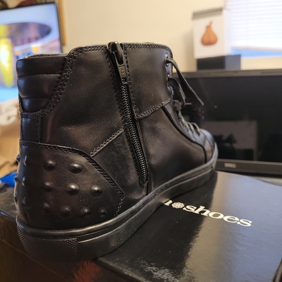 Man's shoes - Picture 2 of 9